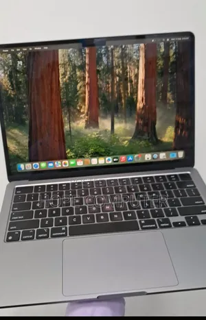 New Laptop Apple MacBook Air 2022 M2 8GB Apple M2 SSD 256GB