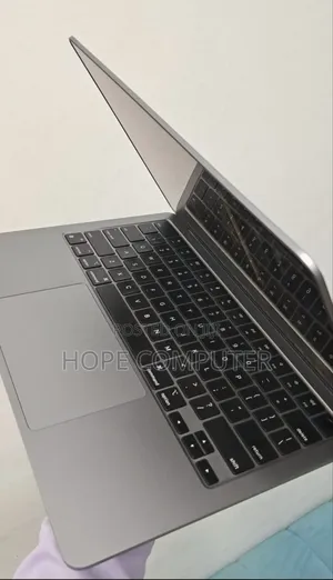 New Laptop Apple MacBook Air 2022 M2 8GB Apple M2 SSD 256GB