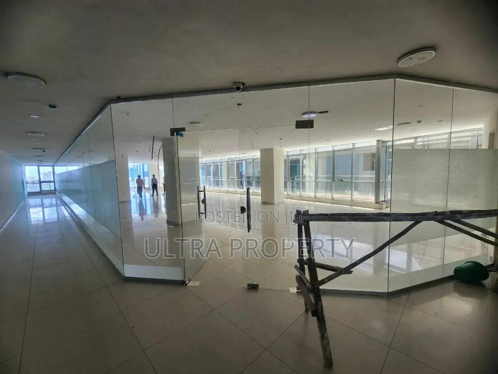 Office for Rent 600 SQM