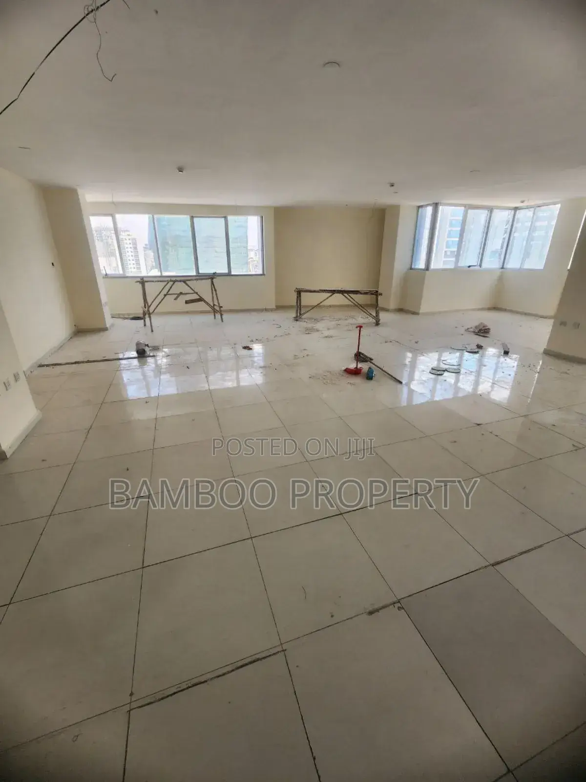 Office for Rent 600 SQM