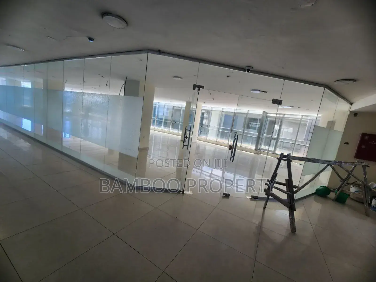 Office for Rent 600 SQM