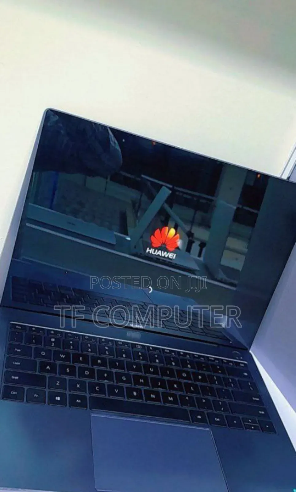 New Laptop Huawei MateBook HZ-W19 8GB Intel Core I5 SSD 256GB