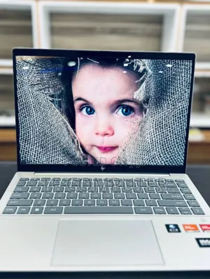 New Laptop HP 32GB AMD Ryzen 7 SSD 1T