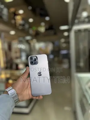 Photo - Apple iPhone 12 Pro Max 128 GB Gray