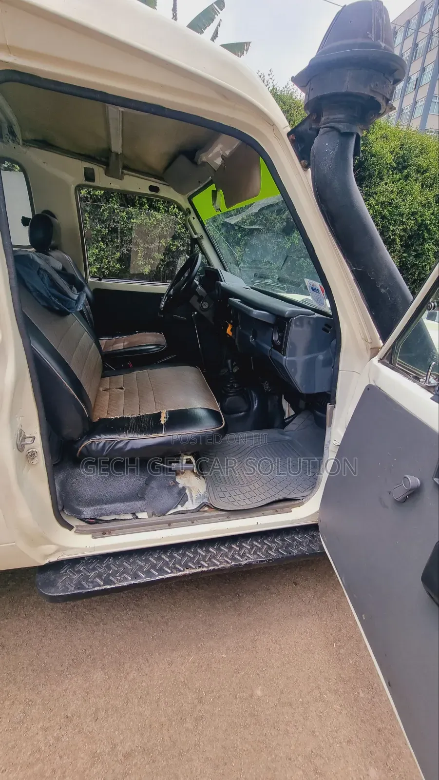 Toyota Land Cruiser 2005 White