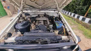 Toyota Land Cruiser 2005 White