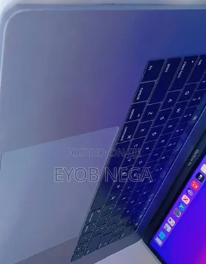 New Laptop Apple MacBook Pro 2017 16GB Intel Core I7 SSD 512GB