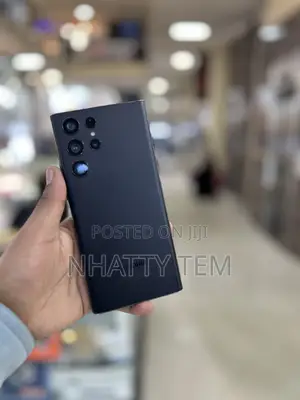 Photo - Samsung Galaxy S22 Ultra 5G 512 GB Black
