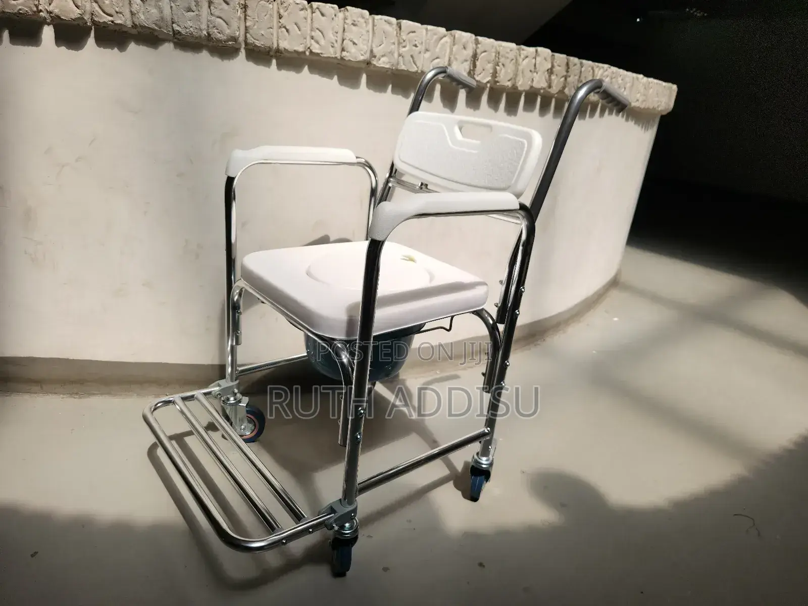Commode Four Mini Wheel Chair5用commode Chair4分commode New