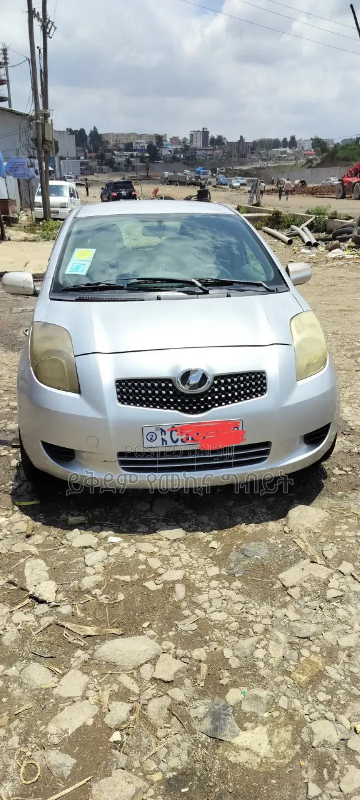 Toyota Yaris 1.0 2005 Silver