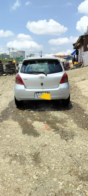 Toyota Yaris 1.0 2005 Silver