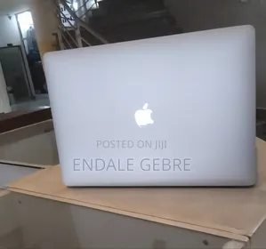 New Laptop Apple MacBook Pro 2017 16GB Intel Core I7 SSD 512GB