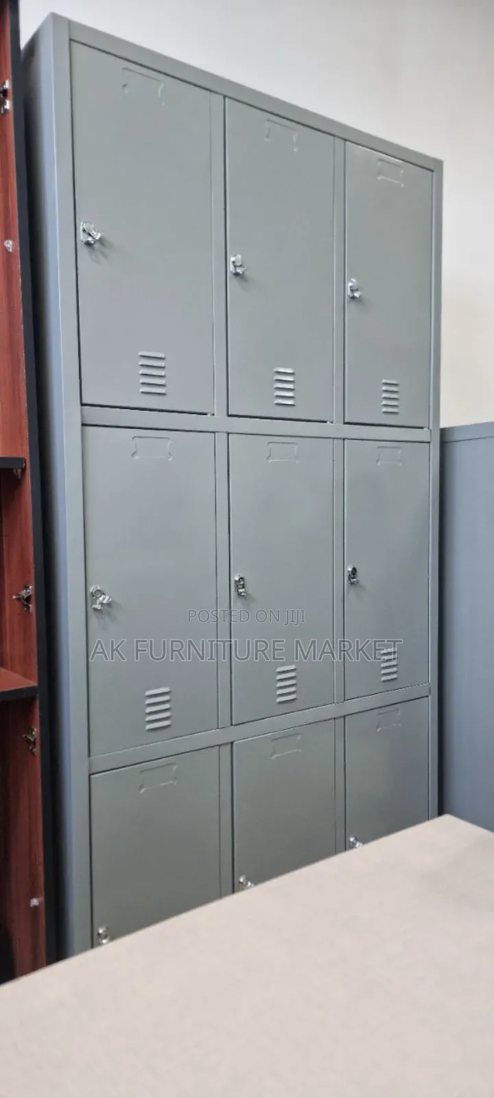 ዘመናዊ ሎከር Locker 9 Drawer