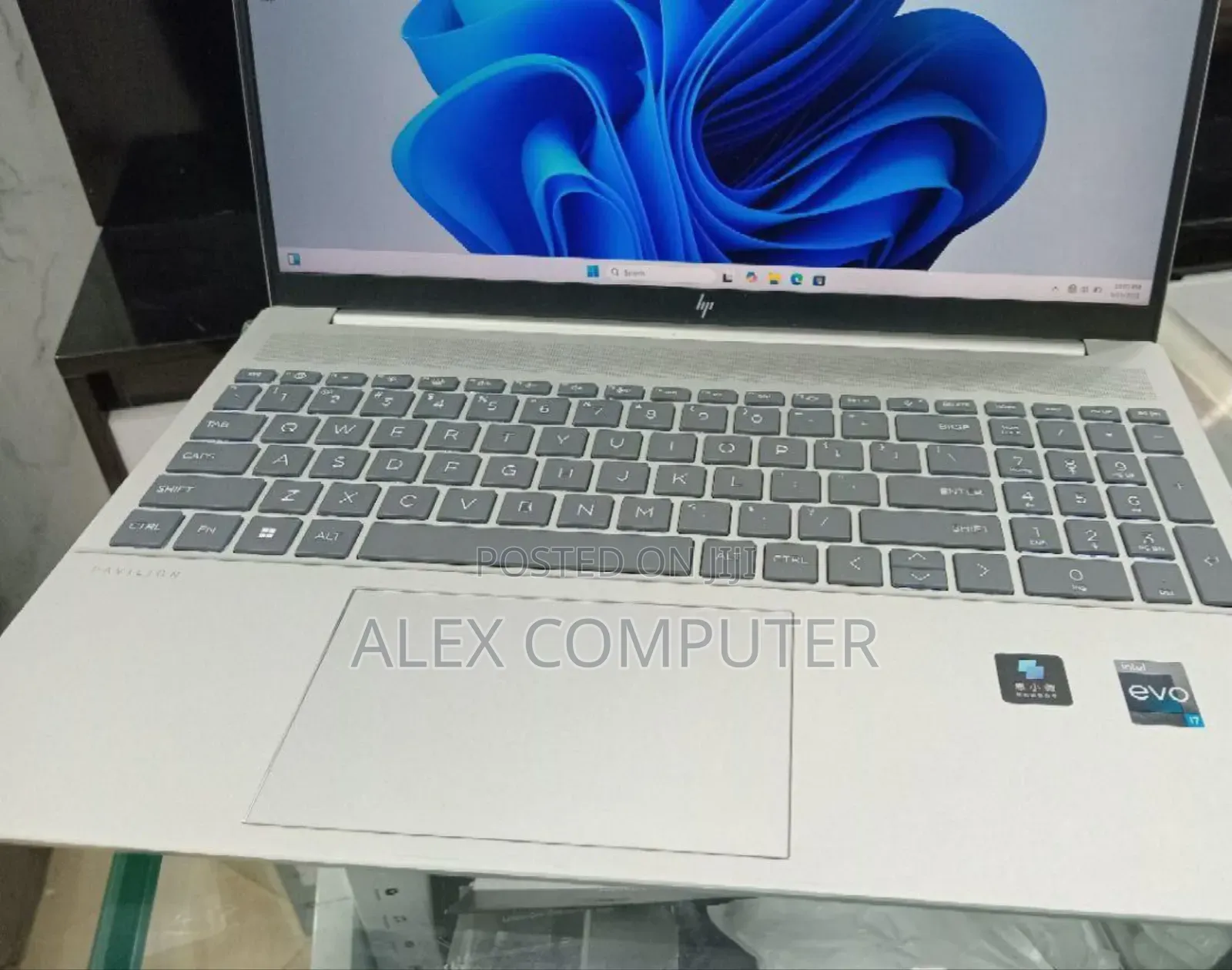 New Laptop HP Pavilion 15 16GB Intel Core I7 SSD 1T