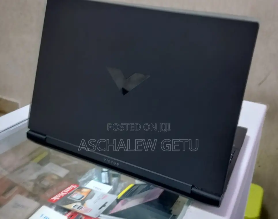 New Laptop HP Victus 15 16GB AMD Ryzen 7 SSD 1T