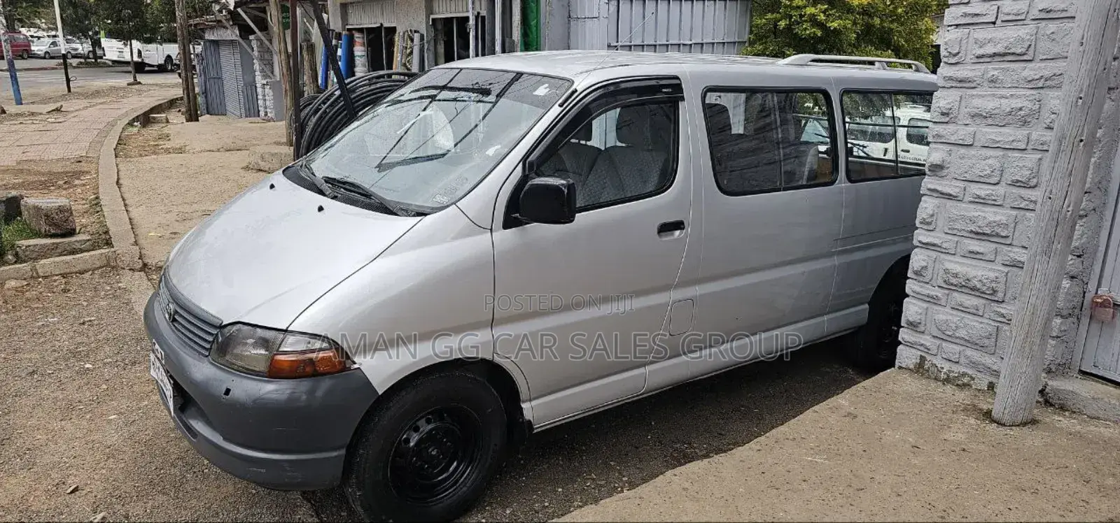 Toyota HiAce 2006 Silver