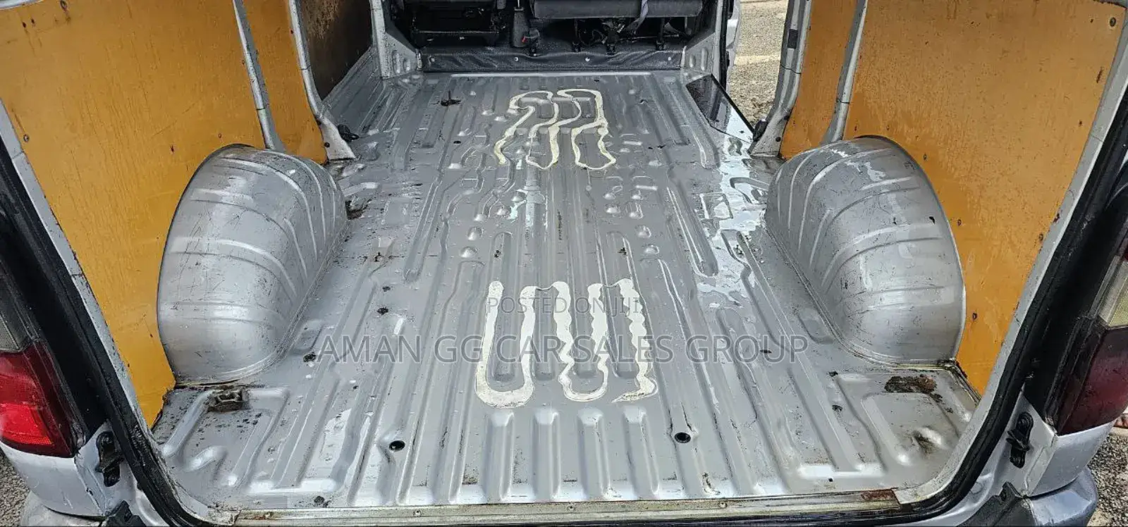 Toyota HiAce 2006 Silver