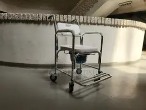 Photo - Commode Mini Wheel Chair4受commode Mini Wheel Chair3指commode