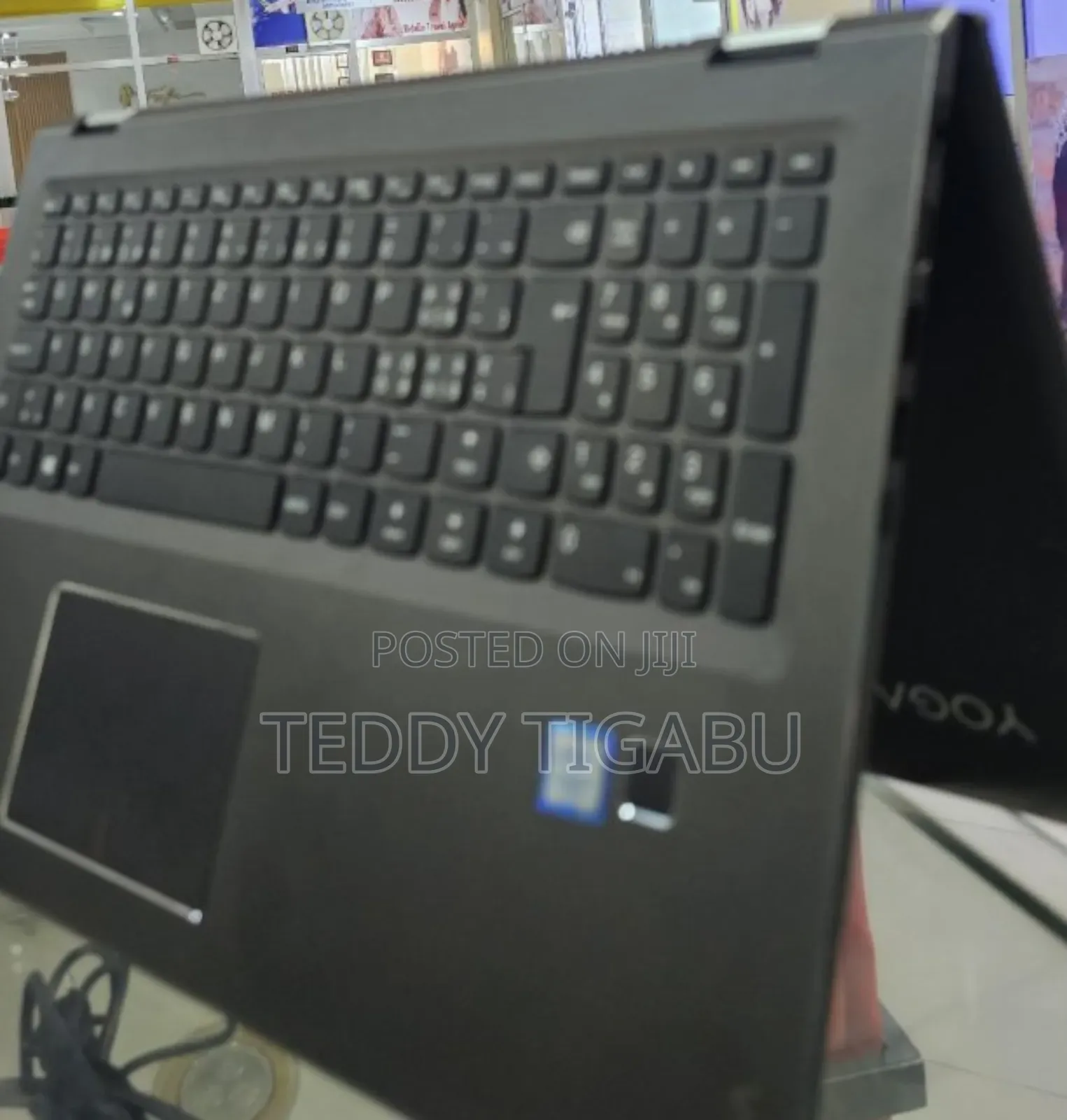 New Laptop Lenovo Yoga 710 8GB Intel Core I7 SSD 256GB