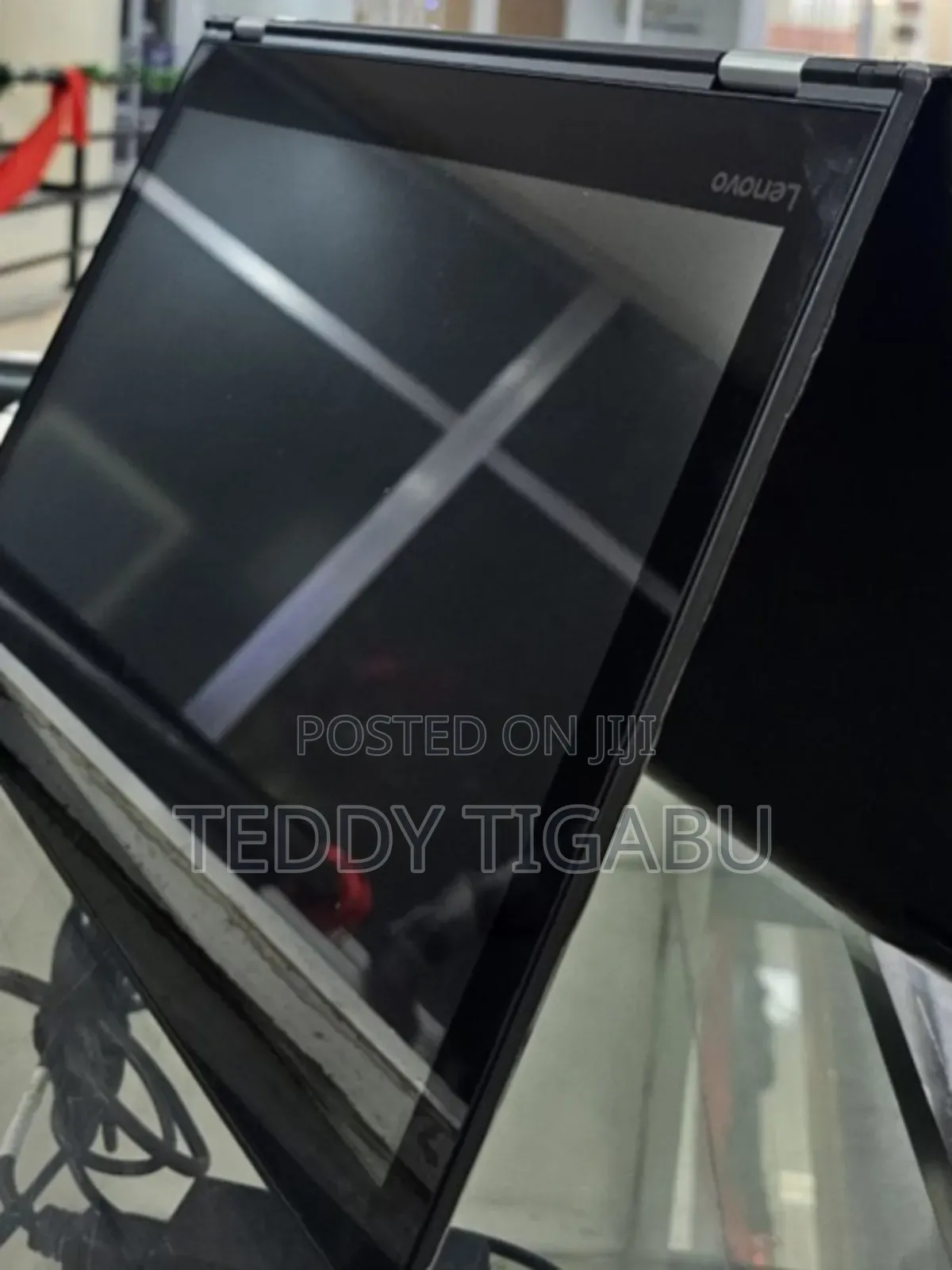 New Laptop Lenovo Yoga 710 8GB Intel Core I7 SSD 256GB