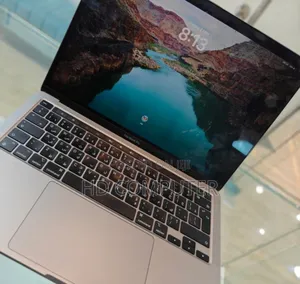 New Laptop Apple MacBook Pro 2022 M2 8GB Apple M2 Ultra SSD 256GB