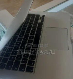 Photo - New Laptop Apple MacBook Air 2017 8GB Intel Core I7 SSD 128GB