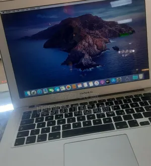 New Laptop Apple MacBook Air 2017 8GB Intel Core I7 SSD 128GB