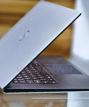 Photo - New Laptop Dell 16GB Intel Core I7 SSD 512GB