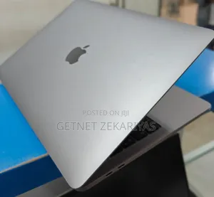 New Laptop Apple MacBook Pro 2022 M2 8GB Apple M2 SSD 256GB