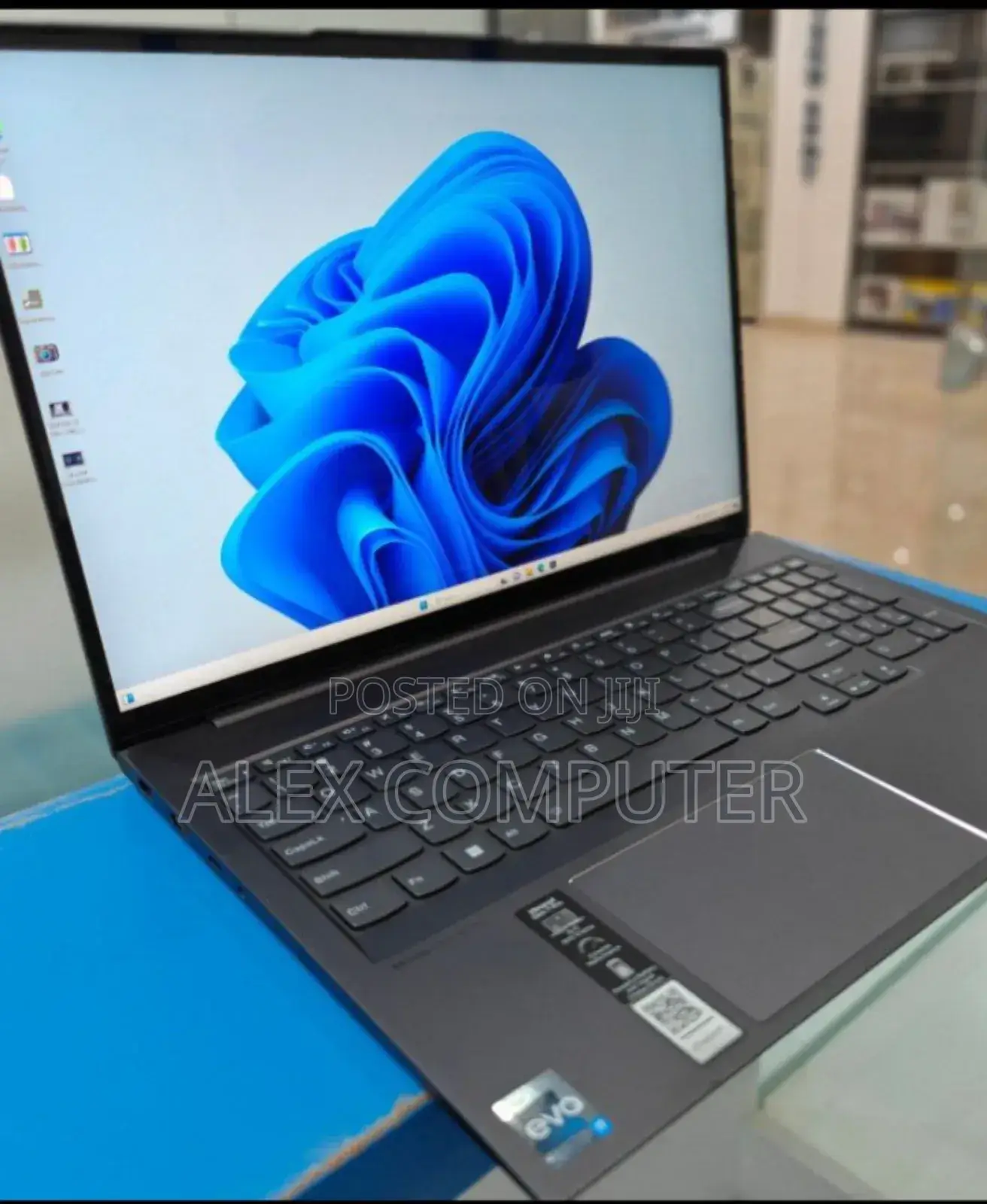 New Laptop Lenovo ThinkPad Yoga 32GB Intel Core I7 SSD 1T