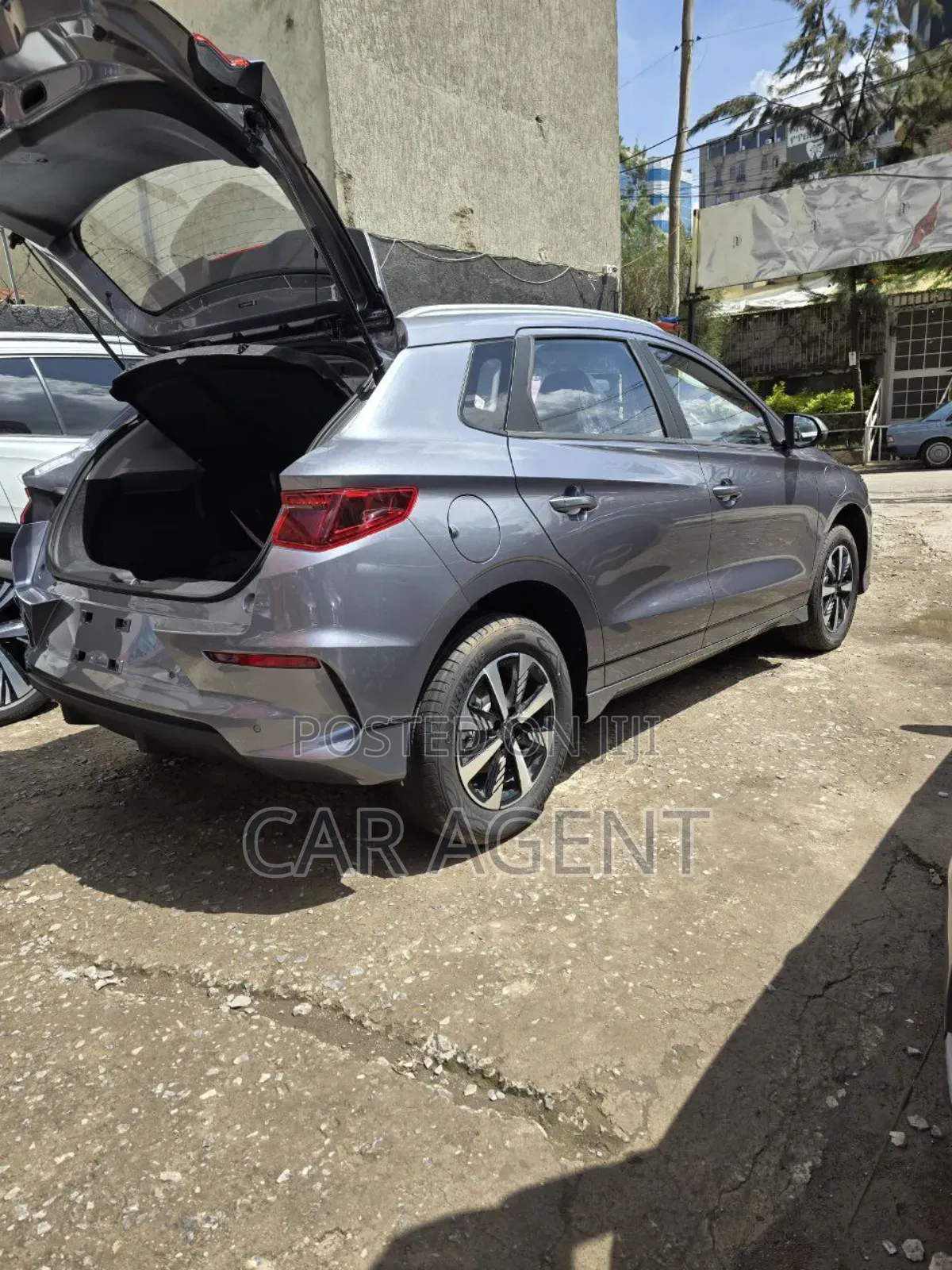 New BYD E2 43 kWh 94 hp FWD 2024 Gray