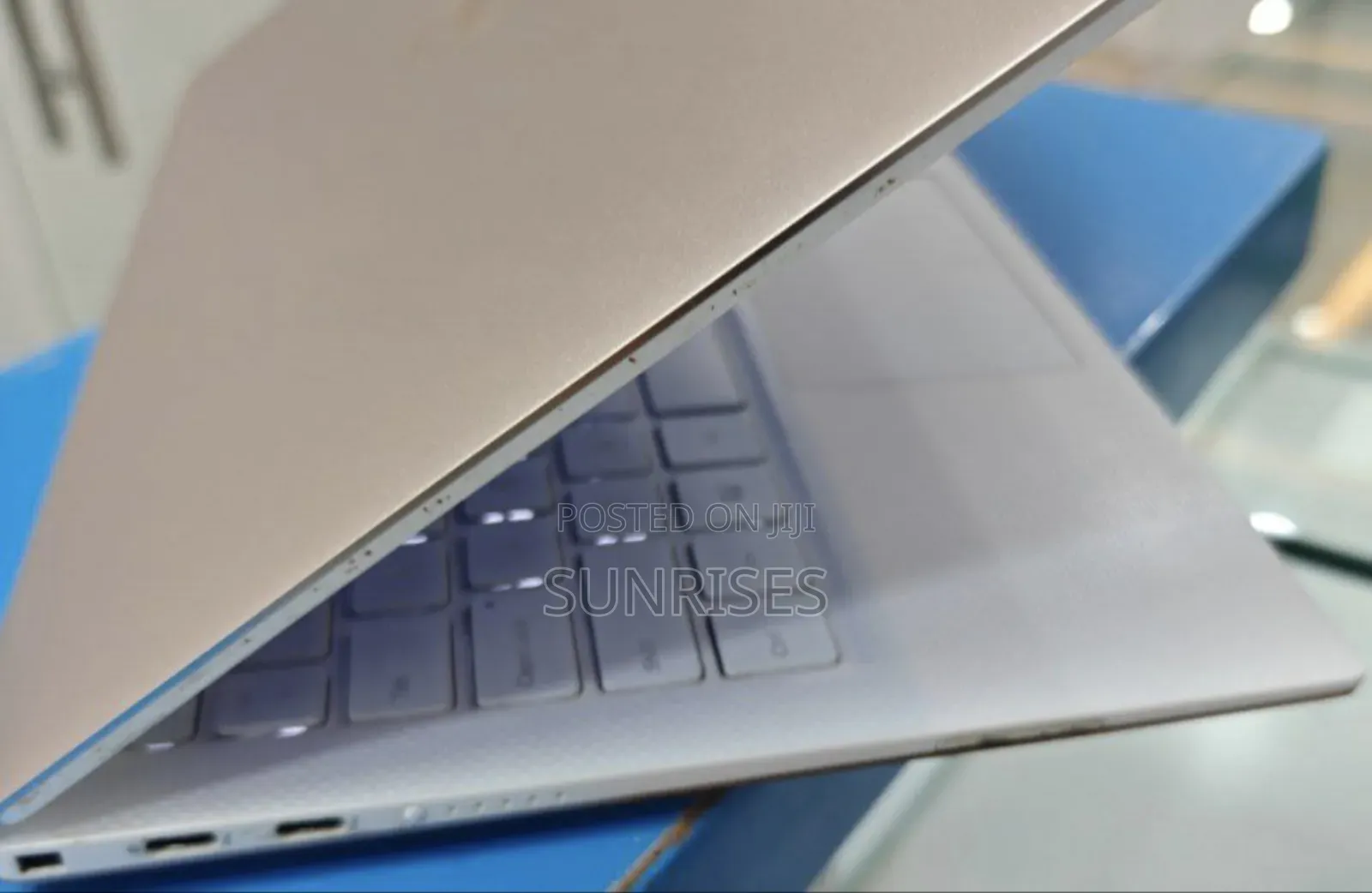 New Laptop Dell XPS 13 8GB Intel Core I7 SSD 512GB