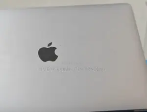 New Laptop Apple MacBook Pro 2022 M2 8GB Apple M2 SSD 256GB