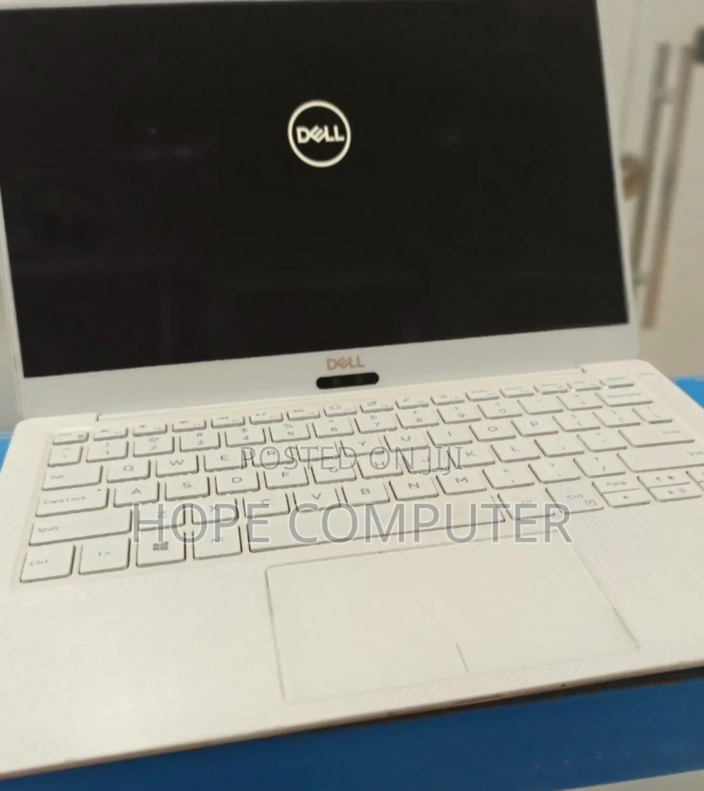 New Laptop Dell XPS 13 8GB Intel Core I7 SSD 512GB