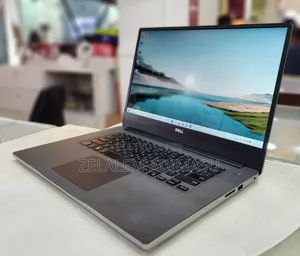 New Laptop Dell Inspiron 15 8GB Intel Core I5 SSD 256GB