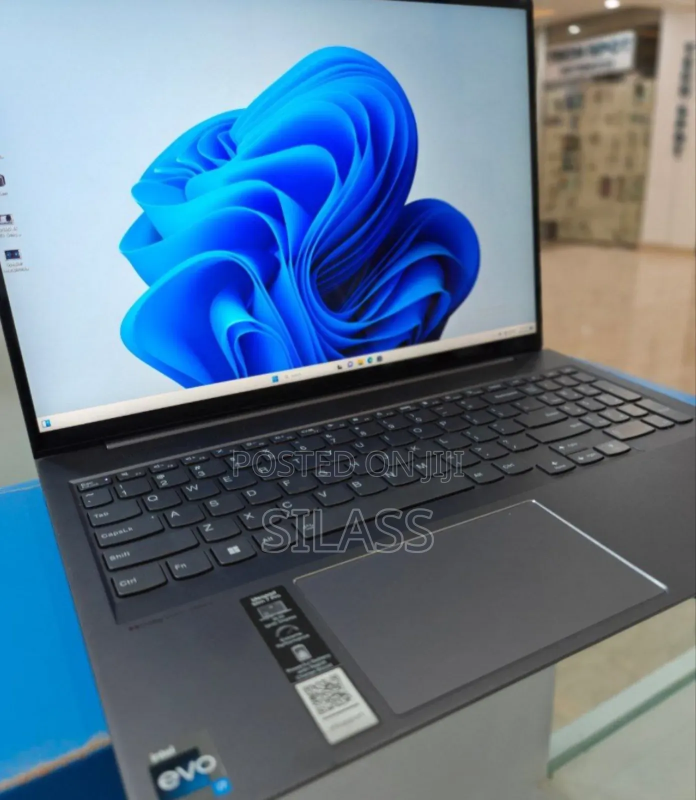 New Laptop Lenovo Yoga 2 3GB Intel Core I7 SSD 1T