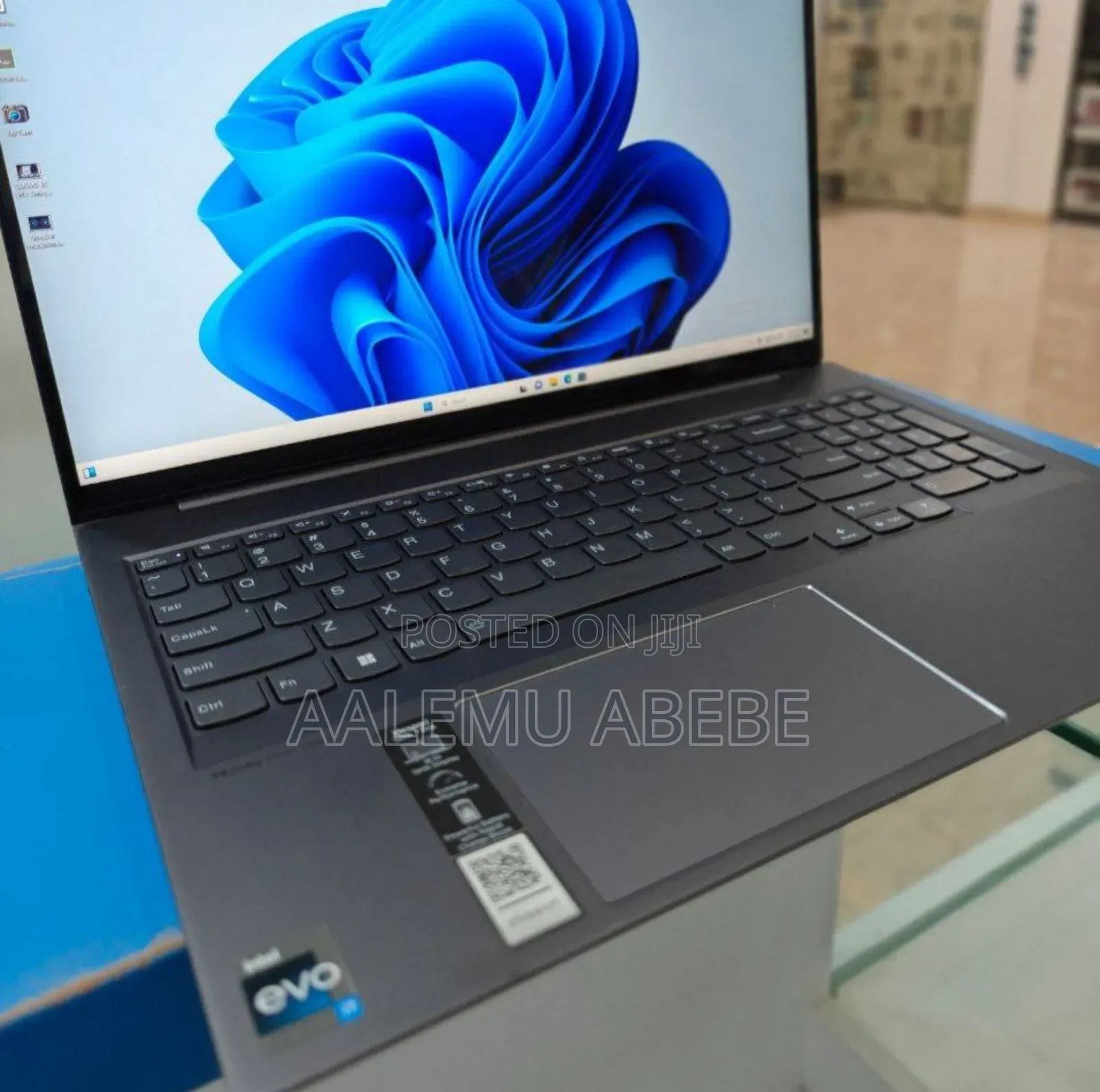 New Laptop Lenovo 32GB Intel Core I7 SSD 1T