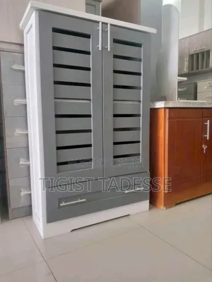 ጫማ ማስቀመጫ በአነስተኛ መጠን