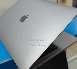 New Laptop Apple MacBook Pro 2022 M2 8GB Apple M2 SSD 256GB