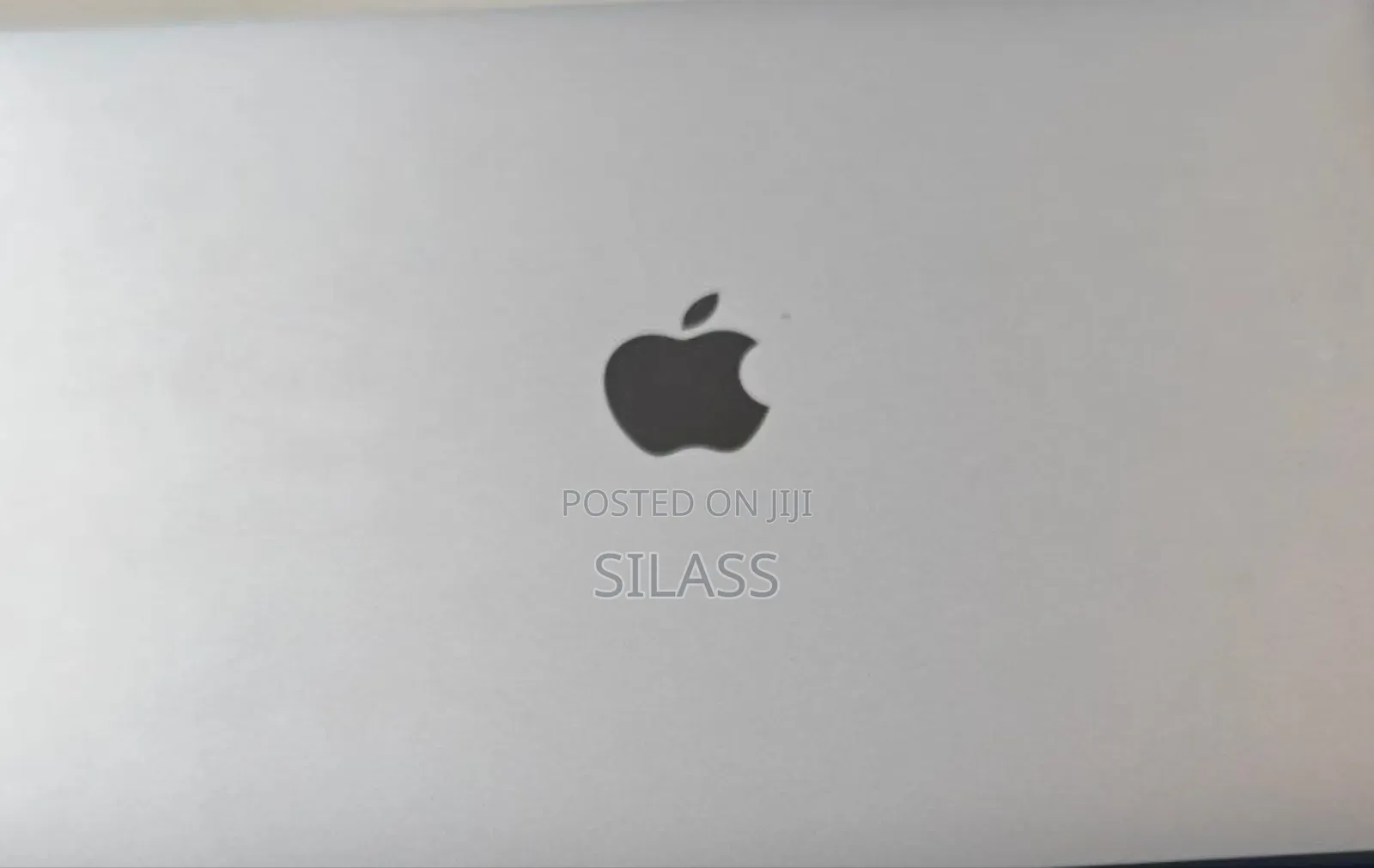New Laptop Apple MacBook Pro 2022 M2 8GB Apple M2 SSD 256GB