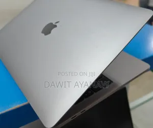 New Laptop Apple MacBook Pro 2022 M2 8GB Apple M2 SSD 256GB