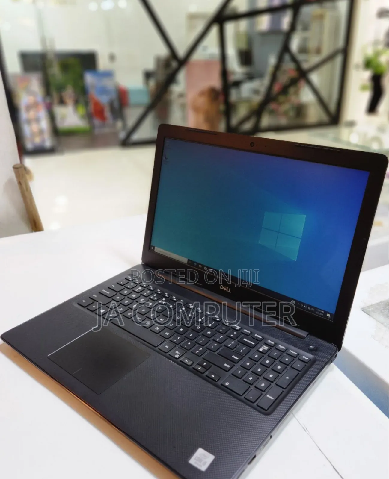 New Laptop Dell Vostro V13 8GB Intel Core I5 SSD 1T