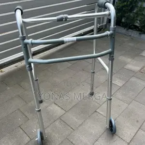 Photo - Walker 8 Files Adjustment Aluminum Walking Frame With Wheels