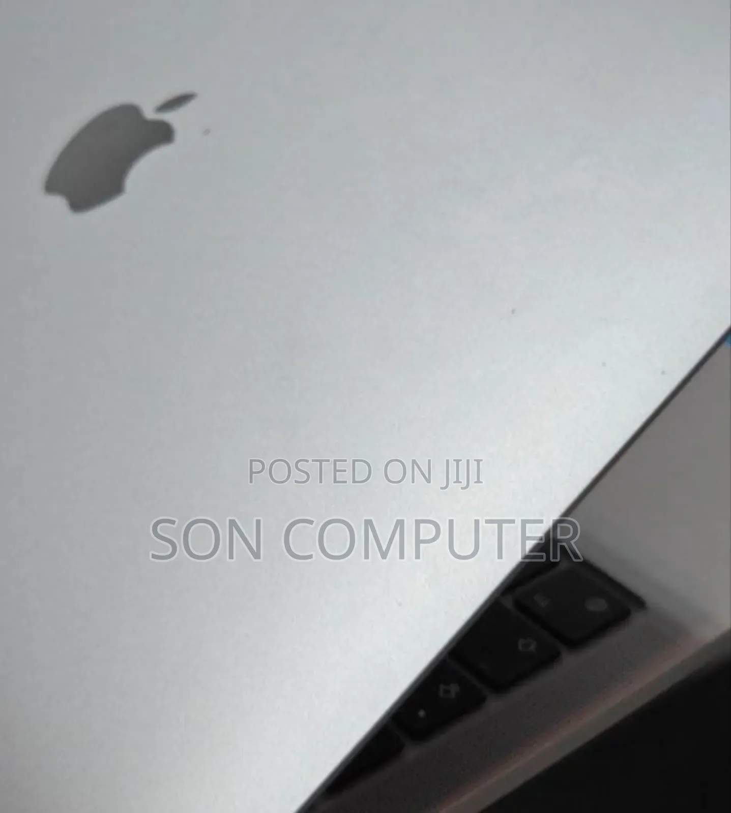 New Laptop Apple MacBook Air 2022 M2 8GB Intel Core I5 SSD 256GB