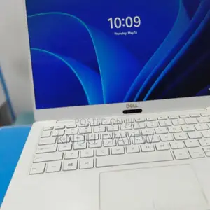 New Laptop Dell XPS 13 8GB Intel Core I7 SSD 512GB