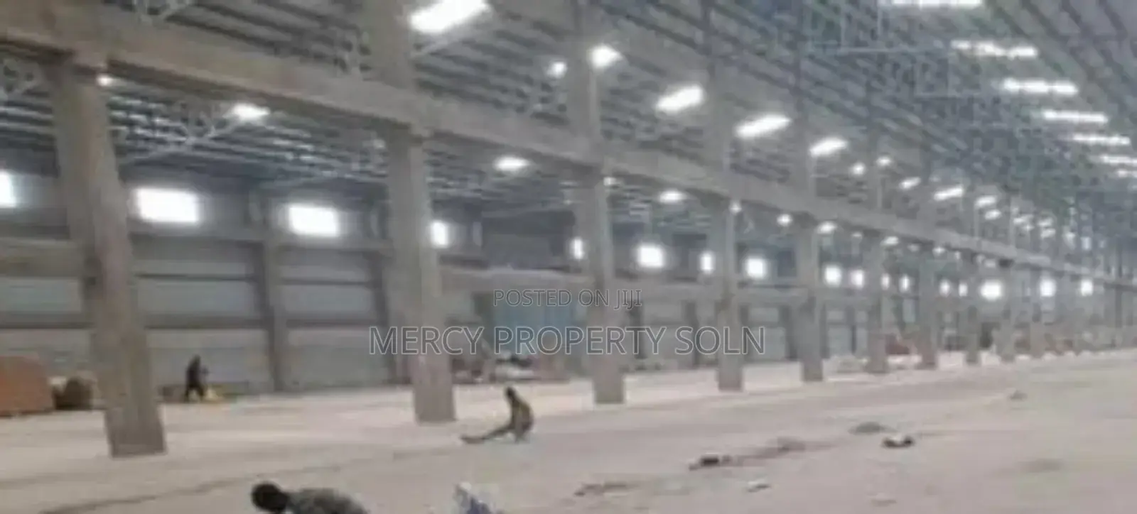 Warehouse for Rent (Very Huge Size) የሚከራይ መጋዘን አአ ውስጥ