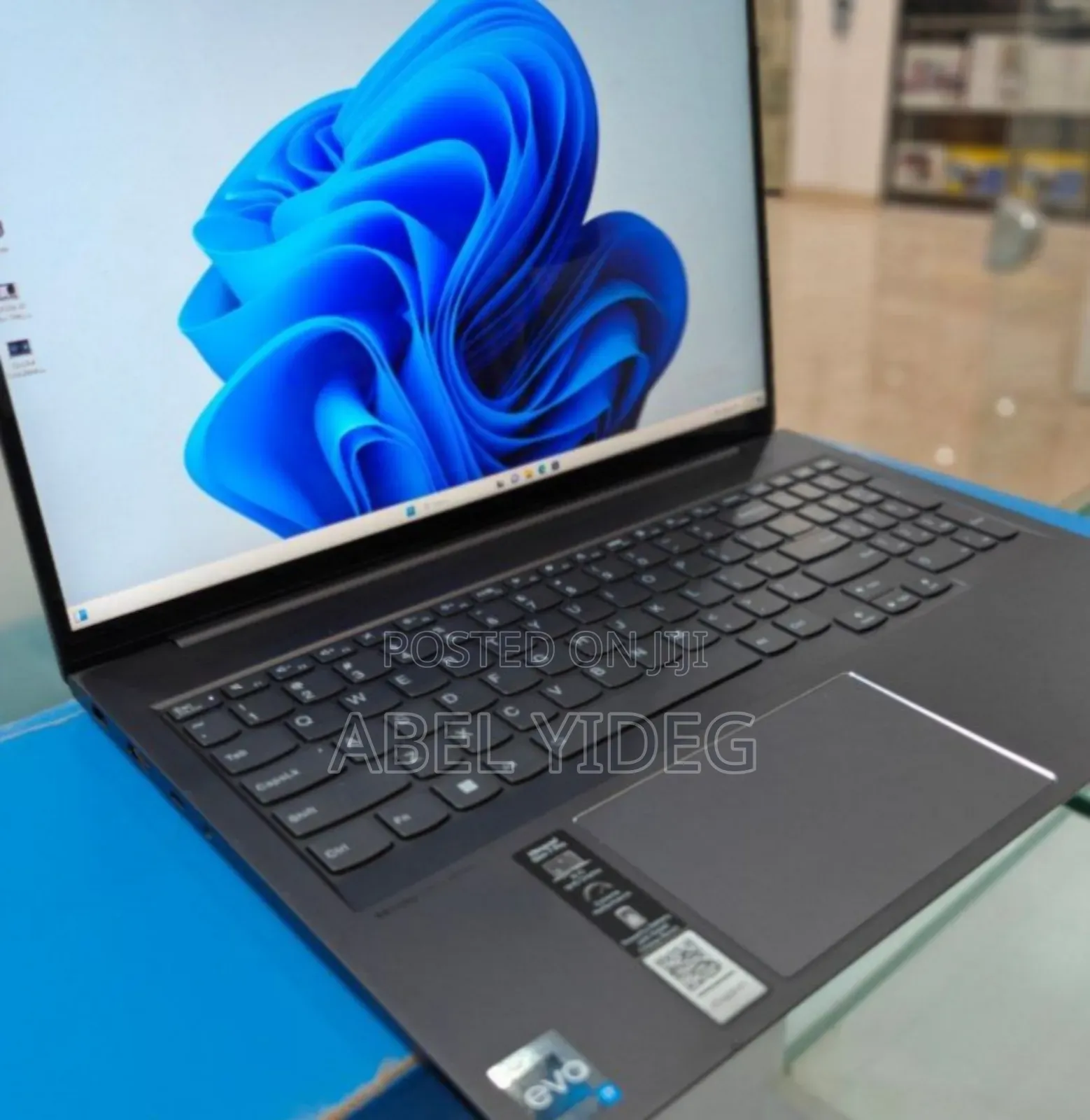 New Laptop Lenovo 32GB Intel Core I7 SSD 1T