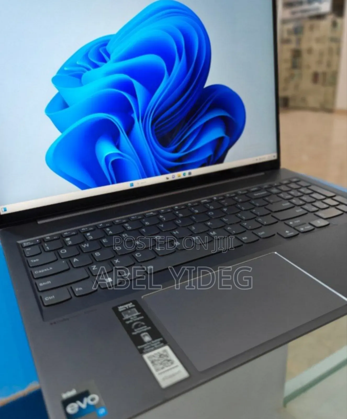 New Laptop Lenovo 32GB Intel Core I7 SSD 1T
