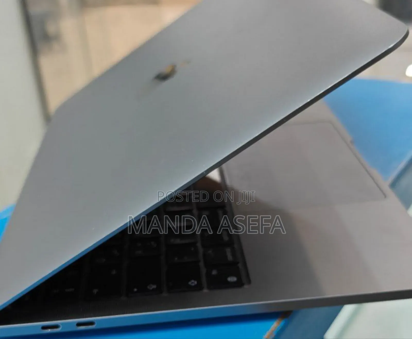 New Laptop Apple MacBook Pro 8GB Apple M2 SSD 256GB