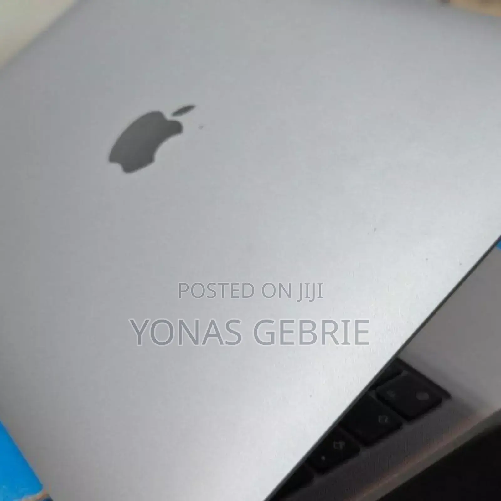 New Laptop Apple MacBook Pro 8GB Apple M2 SSD 256GB